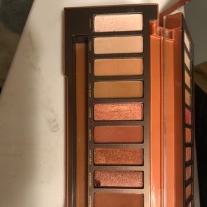 Urban decay naked heat pallet